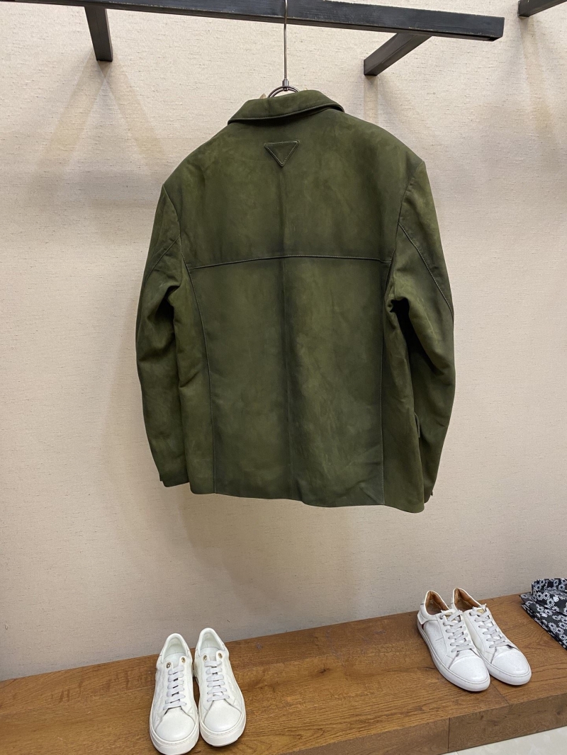 Pra*a outwear